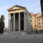 Katarina * Pula